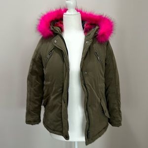 Girls green fake fur coat! Just beautiful worn only once!